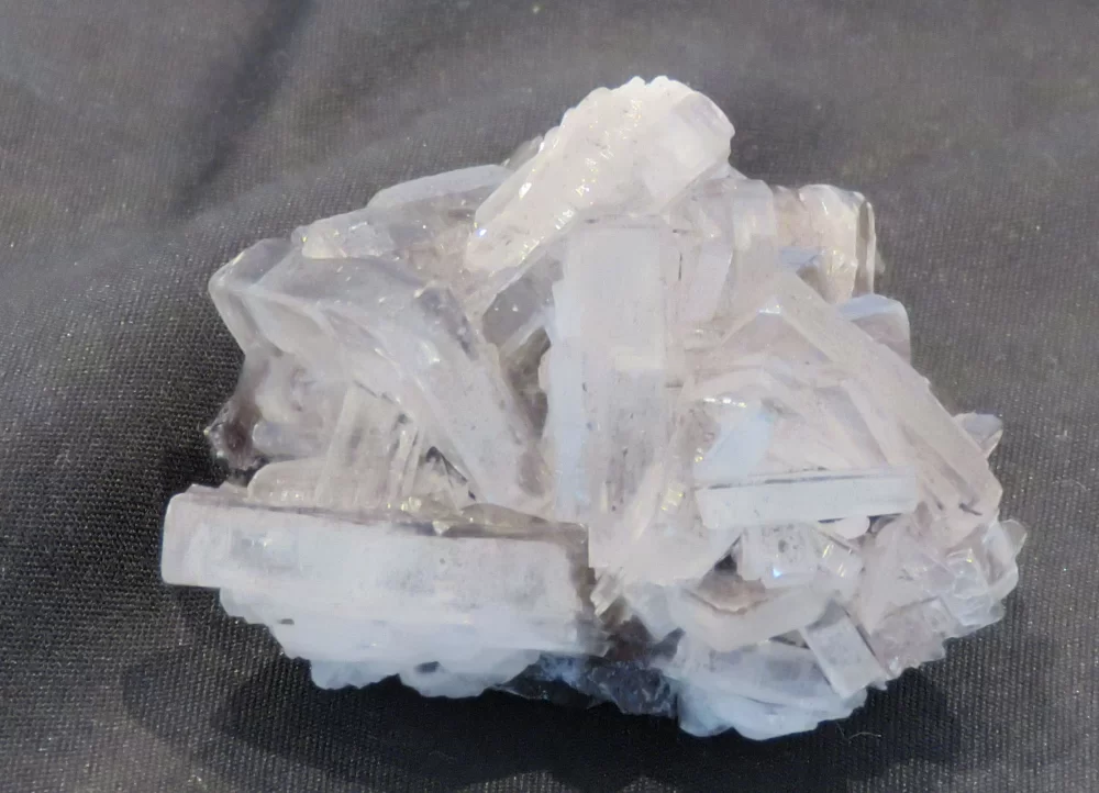 Hydroxyl apophyllite