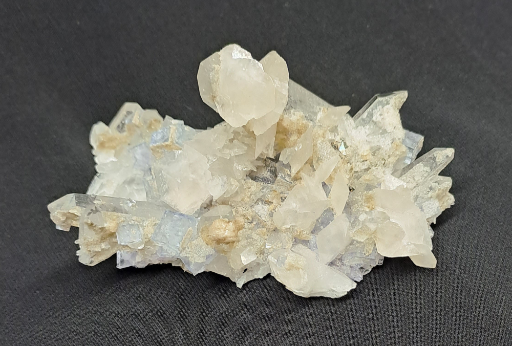 Quartz, fluorite and calcite